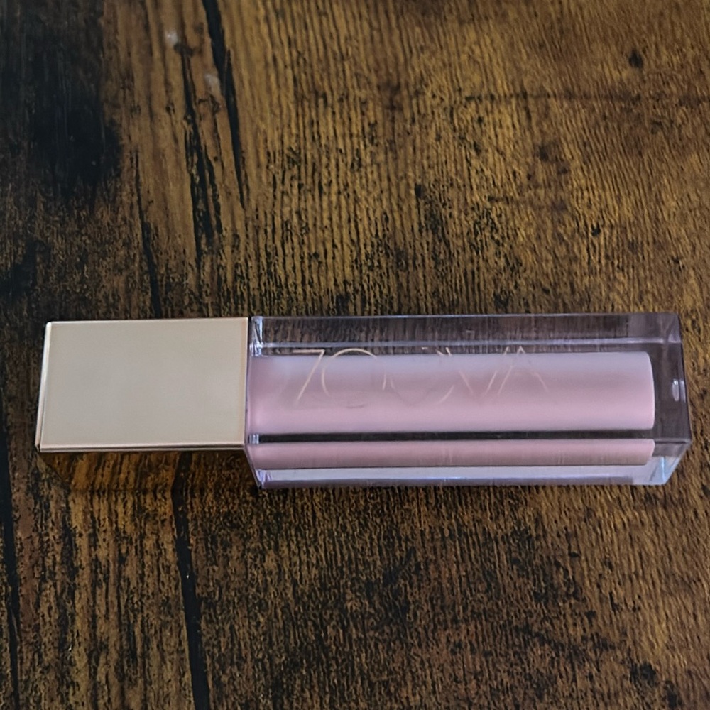 ZOEVA Pink Lip Gloss with Gold Cap